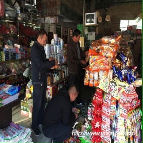 莲城镇扎实开展双节食品安全检查，严把预包装食品质量关